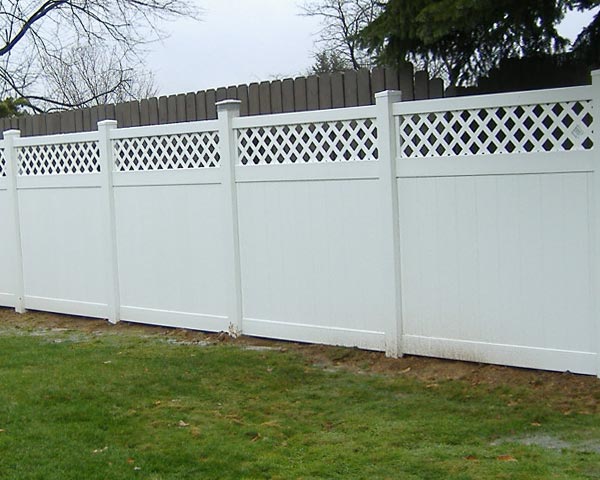 New Orleans Vinyl Privacy Fence